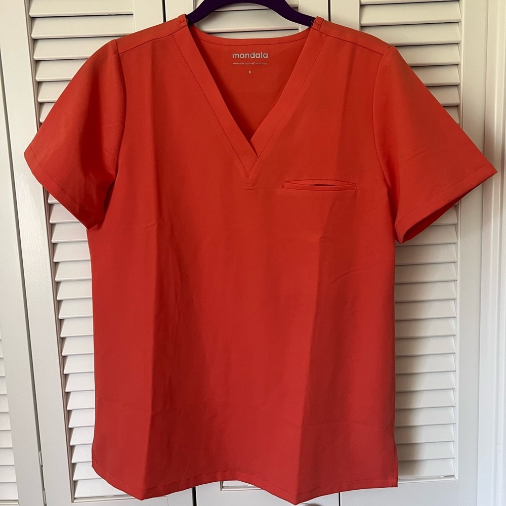 Mandala scrubs One Pocket Top